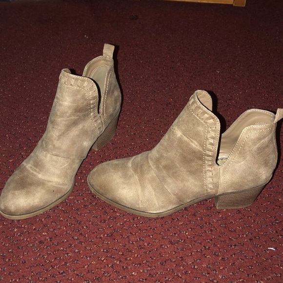 Rock & Candy Shoes - Super cute booties